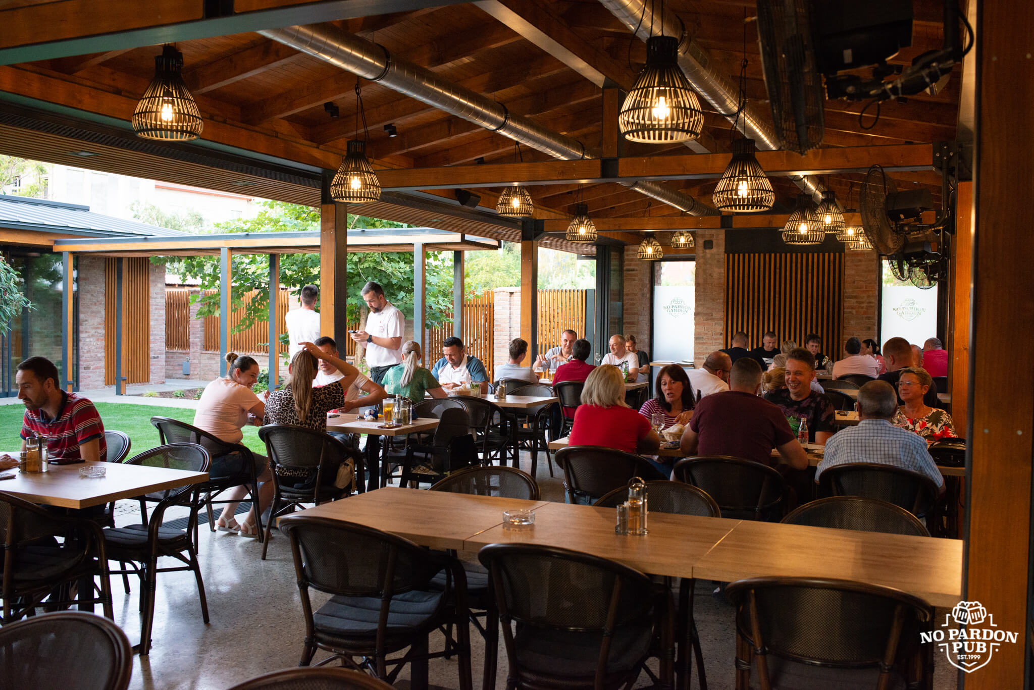 Grădina de vară No Pardon 3 Grădina de vară No Pardon