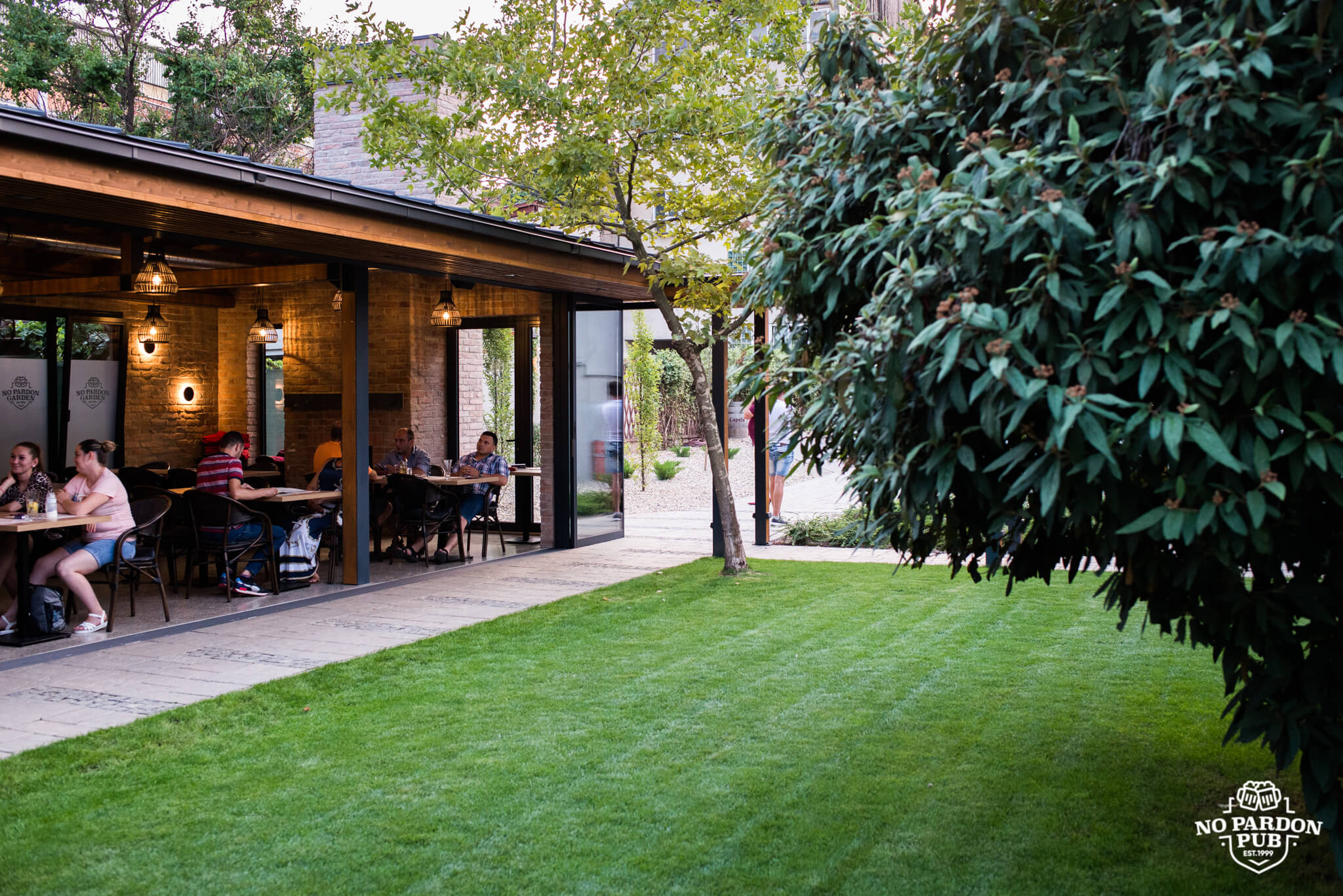 Grădina de vară No Pardon 5 Grădina de vară No Pardon